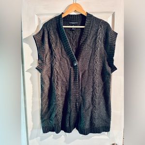Charcoal vest, open with one button. Size 3x